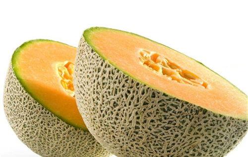 柚子核哈密瓜能一起吃吗,柚子核与哈密瓜同食的注意事项解析